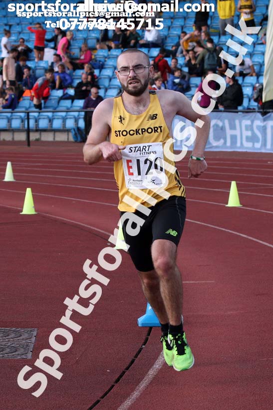 Senior mens Northern 6 Stage Road Relay, SportsCity, Manchester. Photo: David T. Hewitson/Sports for All Pics